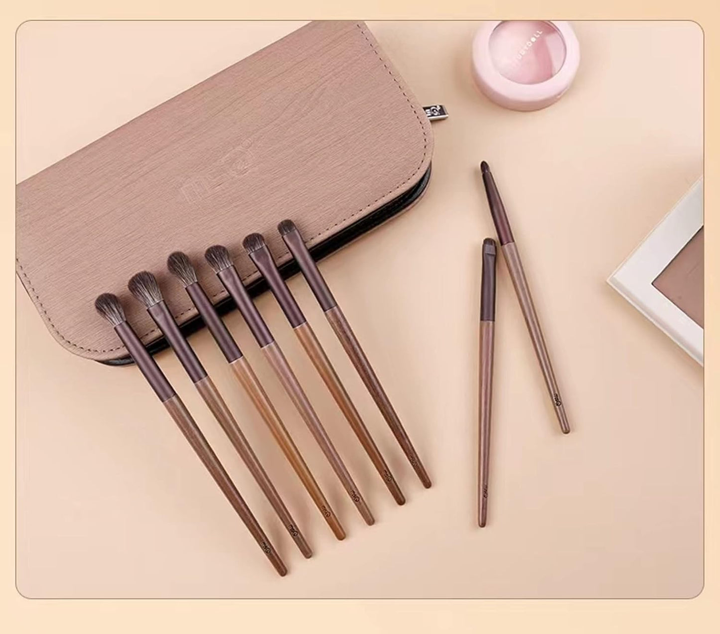 Gift Boxed 14 Pieces Hand Made Make-Up Brush Set with Walnut Wood Handle 